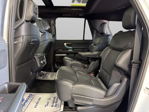 New 2026 Ford Expedition Max Platinum w/ Stealth Performance Package AWD/4WD image 17
