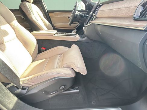 Used 2025 Volvo XC90 T8 Ultra image 40