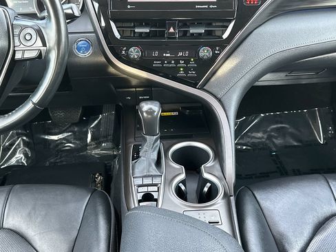 Used 2023 Toyota Camry XLE w/ Cold Weather Package FWD image 14