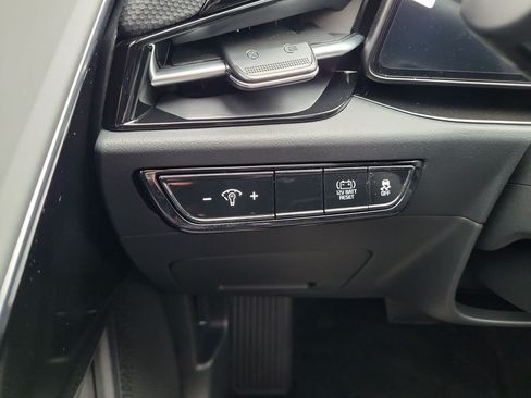 New 2026 Kia Niro EX FWD image 24