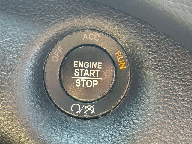 Used 2020 Jeep Cherokee Limited AWD/4WD image 33
