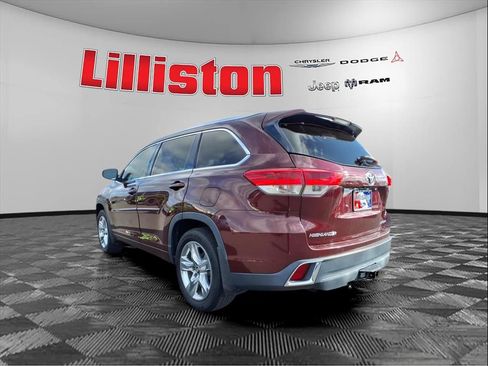 Used 2018 Toyota Highlander Limited image 4