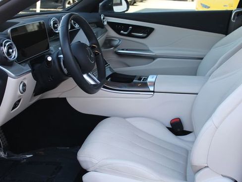 Used 2024 Mercedes-Benz CLE 450 4MATIC Cabriolet image 33