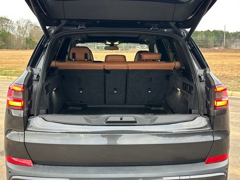 Used 2021 BMW X5 xDrive40i w/ Executive Package image 18