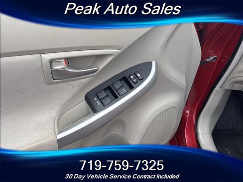 Used 2013 Toyota Prius Two image 10