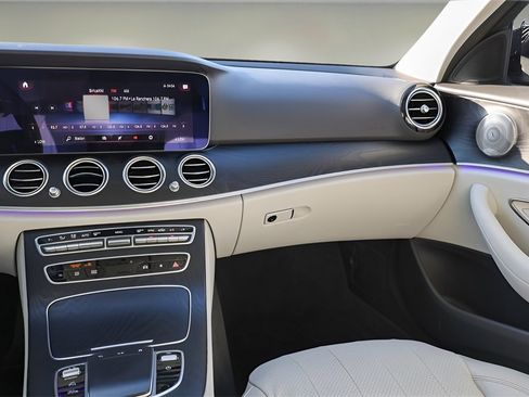 Used 2022 Mercedes-Benz E 350 E 350 w/ Driver Assistance Package image 11