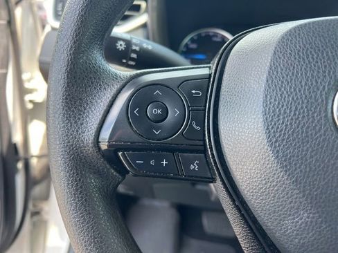 Used 2021 Toyota RAV4 LE AWD/4WD image 14