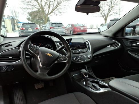 Certified 2025 Chevrolet Malibu LT image 10