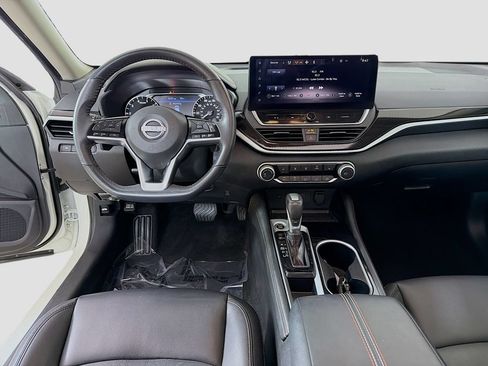 Used 2023 Nissan Altima 2.5 SR w/ SR Premium Package FWD image 28