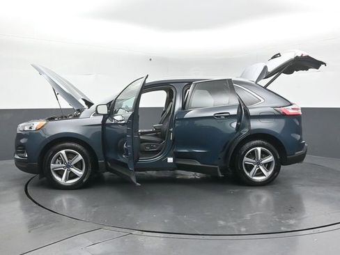 Certified 2019 Ford Edge Titanium w/ Cold Weather Package AWD/4WD image 52