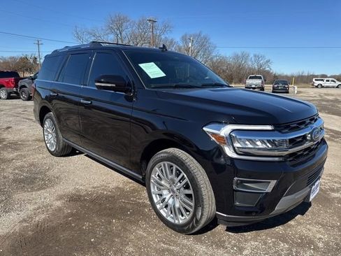 Used 2024 Ford Expedition Limited image 8