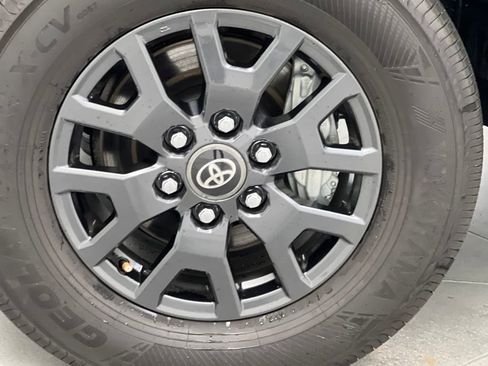 Used 2025 Toyota 4Runner SR5 image 55