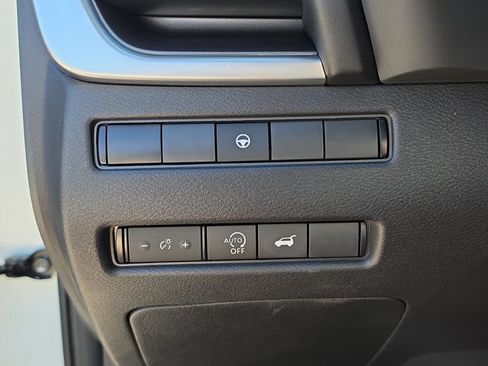 Certified 2023 Nissan Rogue SV w/ SV Premium B Package FWD image 30