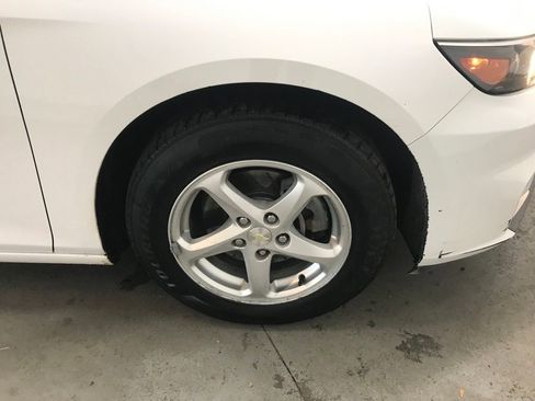Used 2018 Chevrolet Malibu LS image 42