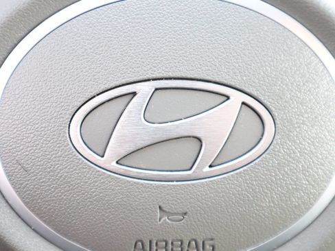 Used 2024 Hyundai Elantra SEL FWD image 32