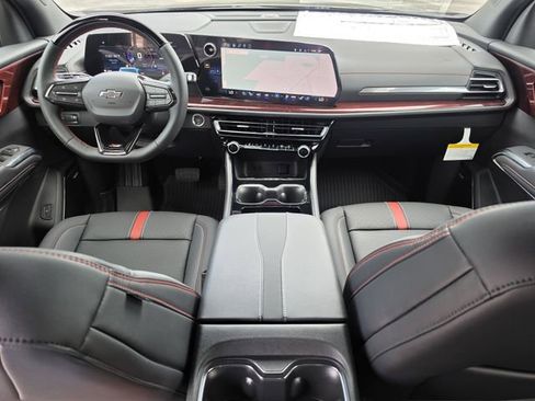 New 2026 Chevrolet Traverse RS w/ LPO, Floor Liner Package FWD image 15