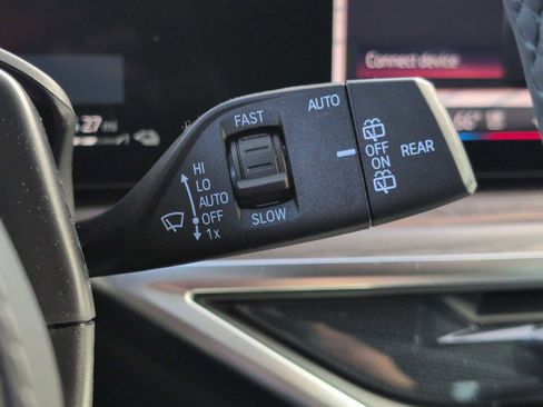 Used 2026 BMW X5 xDrive50e w/ M Sport Package image 26