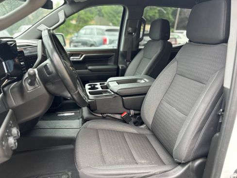 Used 2024 Chevrolet Silverado 1500 LT AWD/4WD image 11