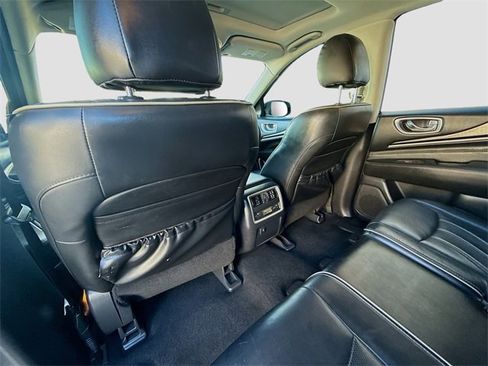 Used 2019 INFINITI QX60 Luxe w/ Essential Package image 25