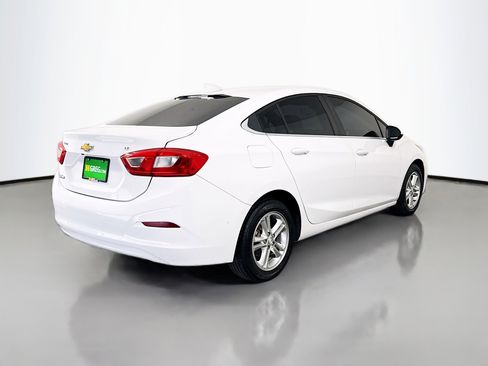 Used 2017 Chevrolet Cruze LT image 10