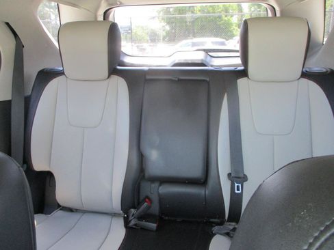 Used 2010 Chevrolet Equinox LT FWD image 16