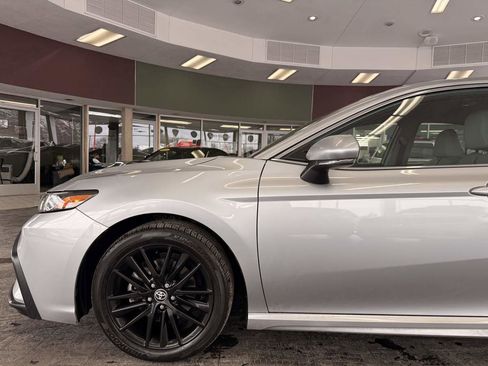 Used 2023 Toyota Camry SE AWD/4WD image 21