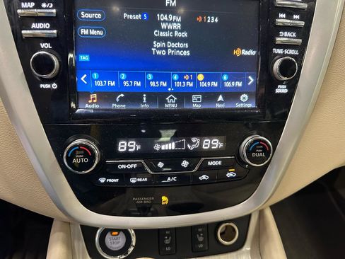 Used 2016 Nissan Murano SL w/ SL Technology Package AWD/4WD image 17