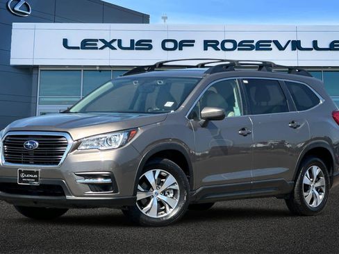 Used 2021 Subaru Ascent Premium w/ Convenience Package image 1