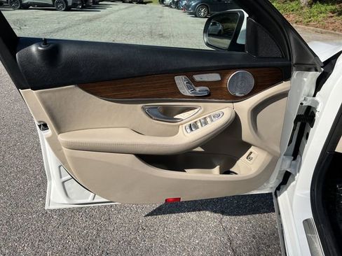 Used 2019 Mercedes-Benz C 300 4MATIC Sedan image 8