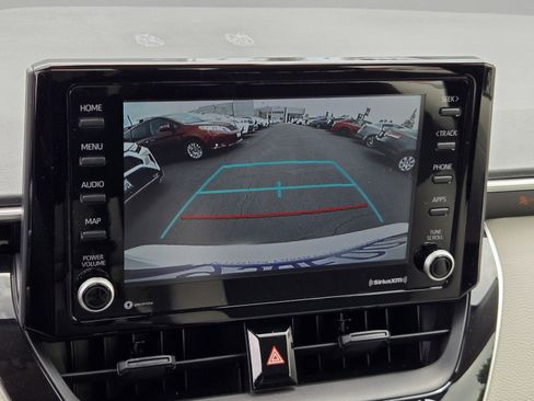 Used 2022 Toyota Corolla LE FWD image 16