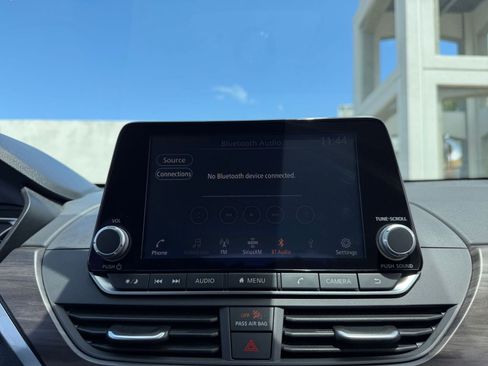 Used 2025 Nissan Altima 2.5 SV FWD image 20