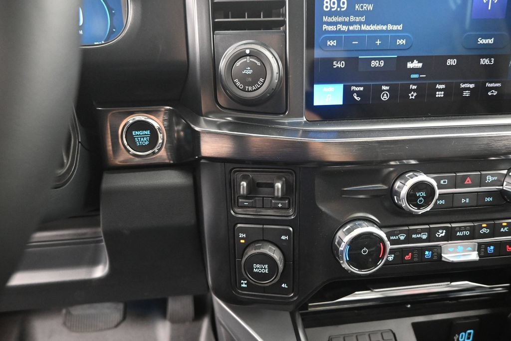 New 2026 Ford F250 Lariat w/ Black Appearance Package AWD/4WD image 18
