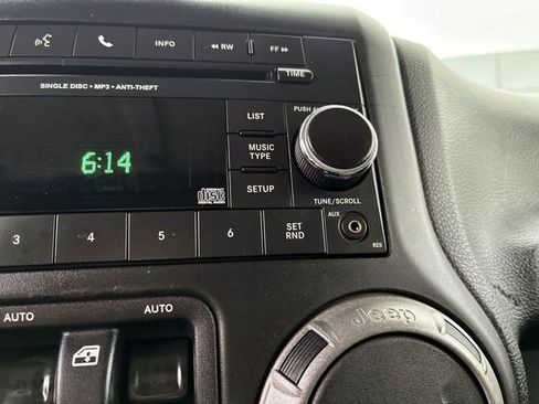 Used 2014 Jeep Wrangler Sport w/ Quick Order Package 23S AWD/4WD image 32