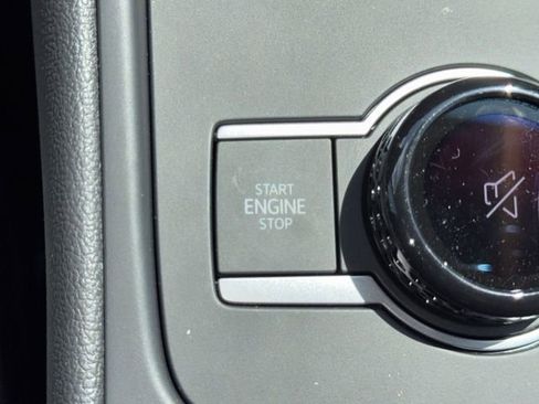 New 2026 Volkswagen Tiguan SE FWD image 16