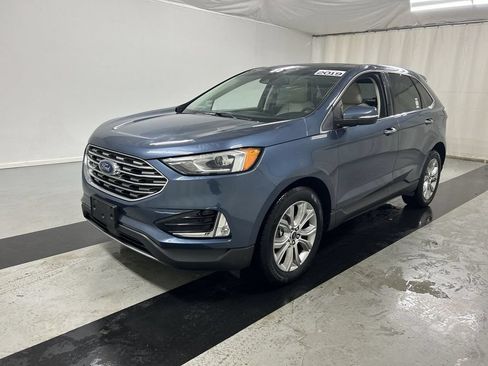 Used 2019 Ford Edge Titanium w/ Cold Weather Package AWD/4WD image 5