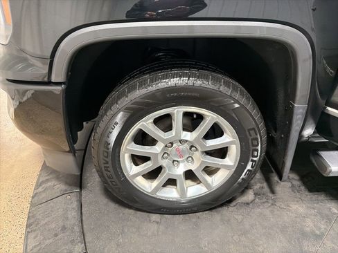 Used 2016 GMC Sierra 1500 Denali w/ Enhanced Driver Alert Package image 40