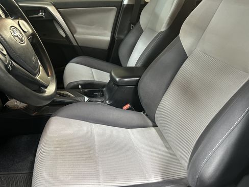 Used 2015 Toyota RAV4 XLE FWD image 6