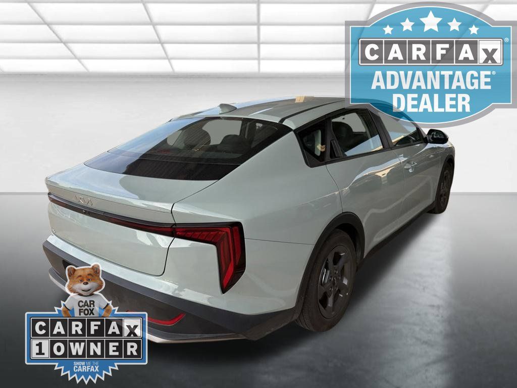 Used 2025 Kia K4 FWD image 2