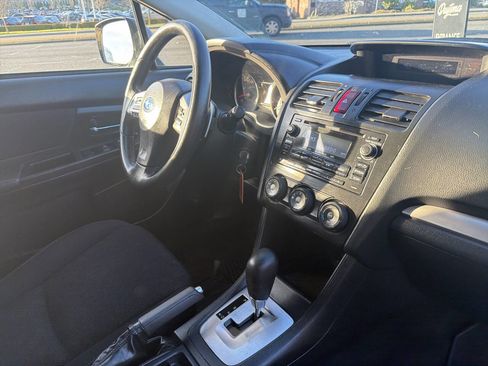 Used 2014 Subaru Crosstrek 2.0i Premium image 18