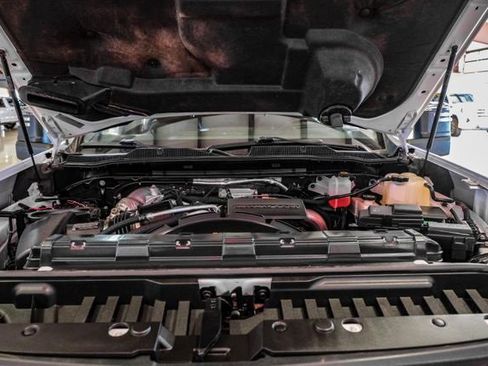 Used 2022 Chevrolet Silverado 3500 High Country w/ Technology Package image 7