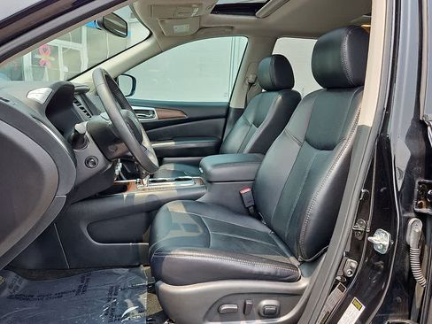 Used 2017 Nissan Pathfinder Platinum w/ Midnight Edition Package FWD image 14