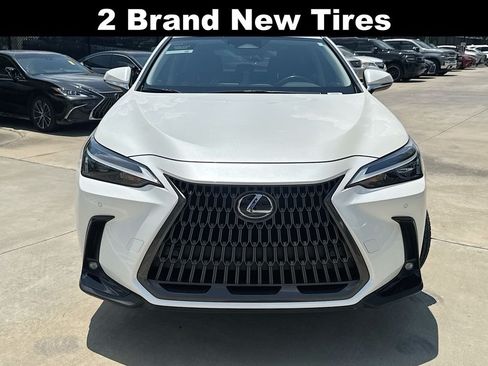 Used 2025 Lexus NX 250 FWD w/ Premium Package image 4
