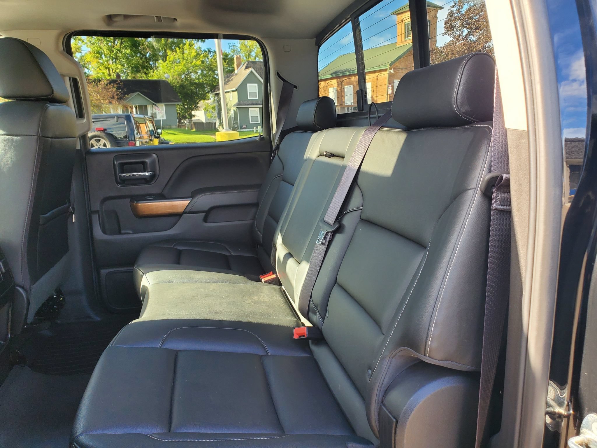 Used 2017 Chevrolet Silverado 1500 LTZ w/ Sport Package AWD/4WD image 9