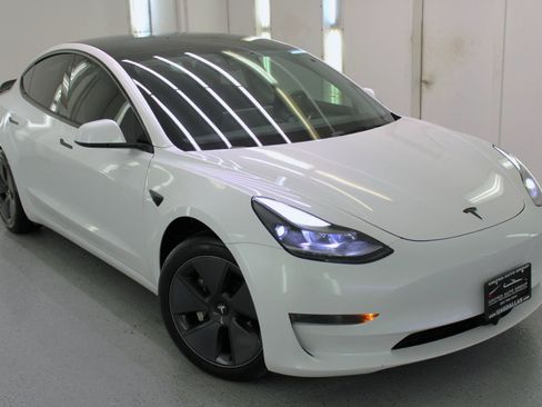 Used 2023 Tesla Model 3 Standard Range RWD image 27
