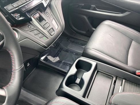 Used 2023 Honda Odyssey Sport image 22