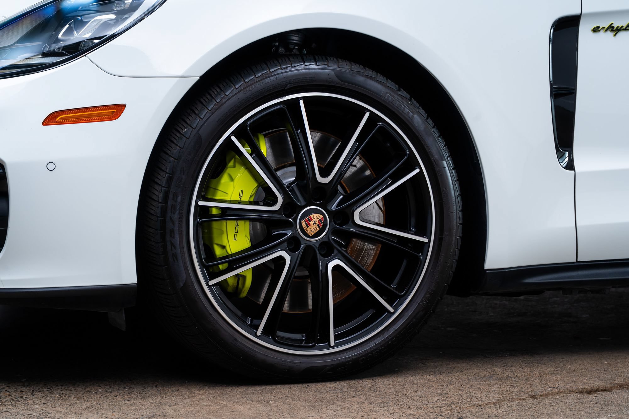 Used 2022 Porsche Panamera 4S AWD/4WD image 4