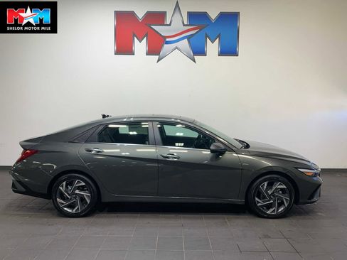 New 2026 Hyundai Elantra Limited image 1