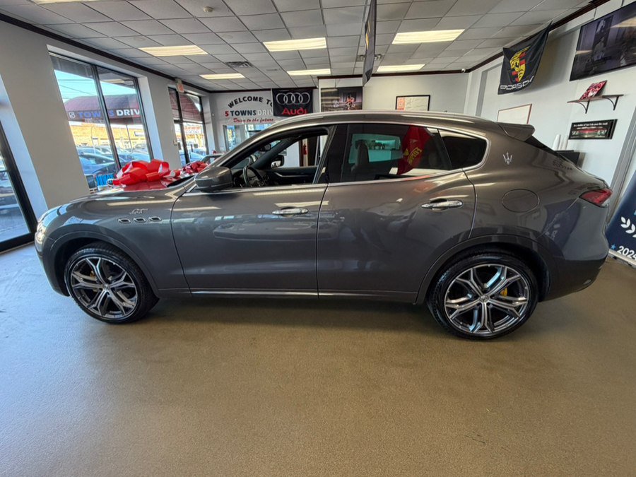 Used 2023 Maserati Levante GT AWD/4WD image 8