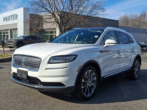 Used 2022 Lincoln Nautilus Reserve w/ Equipment Group 201A image 4