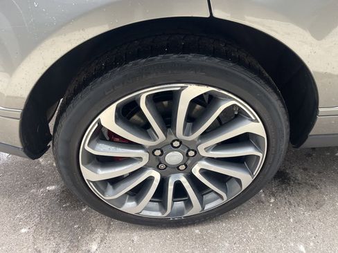 Used 2019 Land Rover Range Rover HSE image 12